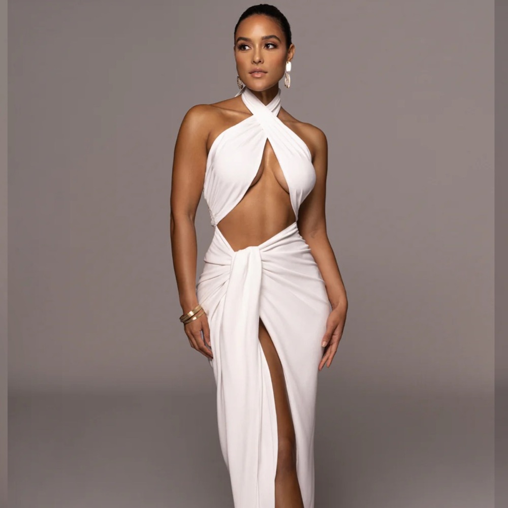 White Sahara Dress JLUXE LABEL. Size XL. Crossover halterneck neck dress. - Picture 5 of 10